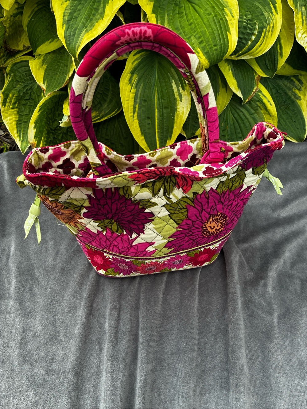 Women’s Vera BradleySatchel. Quilted Floral Tote Bag in Magenta and Green - Picture 4 of 11
